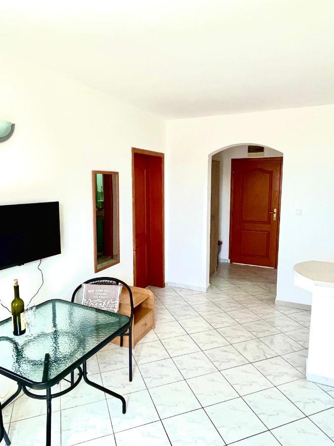 Apartments Villa Relax Petrovac na moru Exterior foto