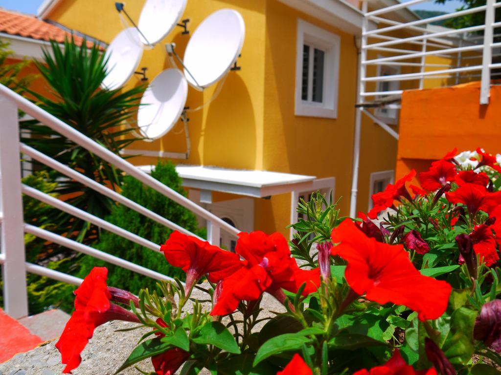 Apartments Villa Relax Petrovac na moru Exterior foto